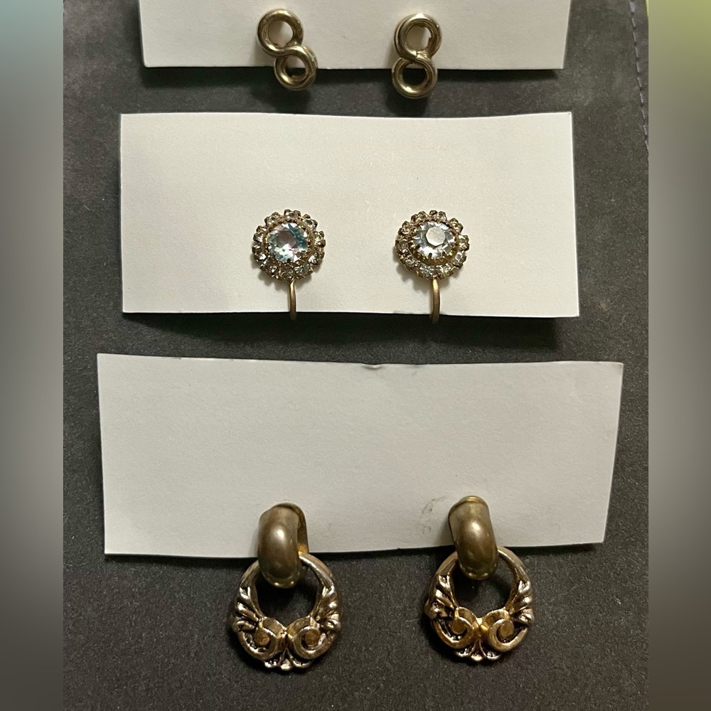 Vintage screw back earrings